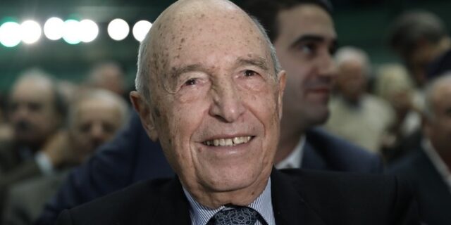 Κώστας Σημίτης: Άρθρο στήριξης στον Νίκο Ανδρουλάκη