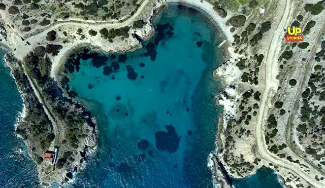 Σμαραγδένια Καρδιά: Πού βρίσκεται η εκπληκτική παραλία των ερωτευμένων