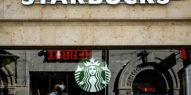 Η Starbucks αποχωρεί από τη Ρωσία μετά από 15 χρόνια