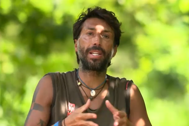 Survivor: Καζάνι που βράζει οι Μπλε – Οι αποκαλύψεις του Εμμανουήλ για όσα του είπε ο Άρης για εκείνον και τη Σοφιάννα