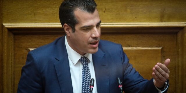 Πλεύρης: Σε αναστολή οι αρνητές υγειονομικοί όσο διαρκεί η πανδημία