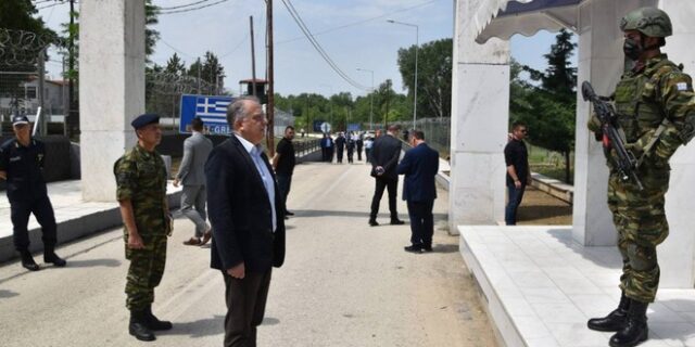 Θεοδωρικάκος: “Πανίσχυρη η ασπίδα προστασίας των συνόρων μας”