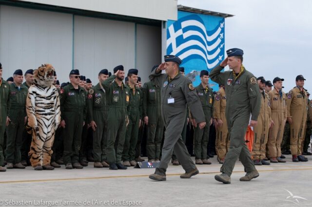 Τι είναι η φωτογραφία του τίγρη που “χαιρετούν στρατιωτικά” οι ένοπλοι στον Άραξο