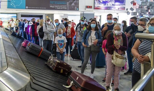 Οι Ευρωπαίοι τουρίστες στο στόχαστρο όλων των χωρών μετά τις απώλειες Ρώσων και Ουκρανών