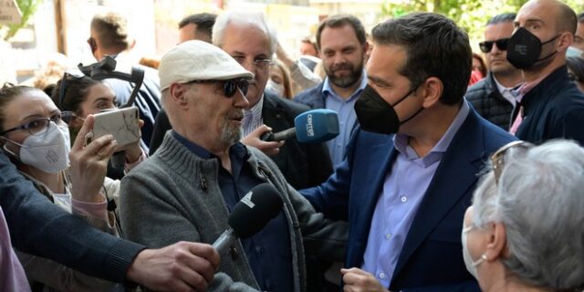 Τσίπρας: “Έντρομος ο Μητσοτάκης – Προσπαθεί να σώσει ο,τι σώζεται”