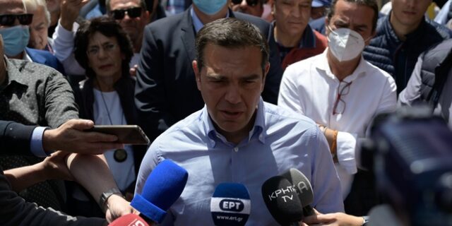 Τσίπρας: Η κυβέρνηση ξανάρχισε το γιουρούσι στα δημόσια ταμεία