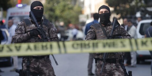 Τουρκία: Εξουδετερώθηκε άνδρας που απειλούσε πως θα ανατιναχθεί έξω από αστυνομικό τμήμα