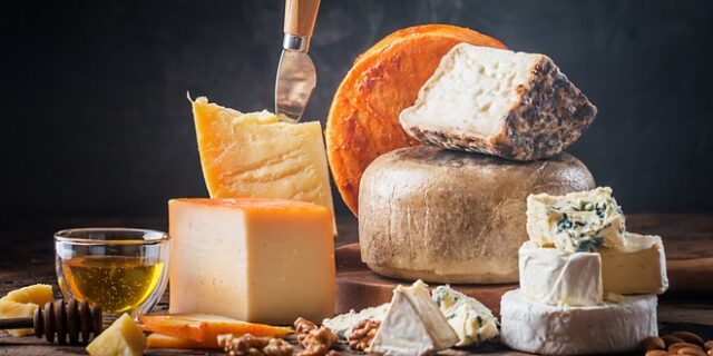 Αυστραλία: Πρόστιμο 9.000 δολάρια σε τυροκομείο λόγω της μυρωδιάς ξυνισμένου γάλακτος