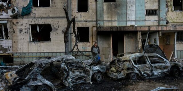 Τέσσερις νεκροί στη Λβιβ από το κύμα ρωσικών βομβαρδισμών – “Προβοκάτσια” λέει η Μόσχα για τη Ζαπορίζια
