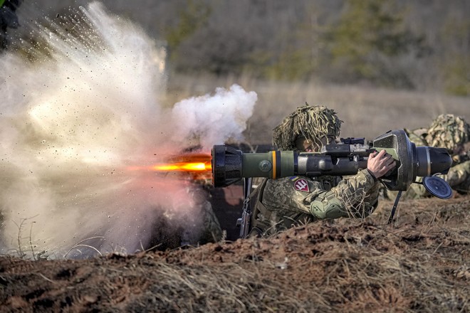 Ουκρανία: Η Ρωσία χτύπησε με πυραύλους φορτίο με αμερικανικά και ευρωπαϊκά όπλα