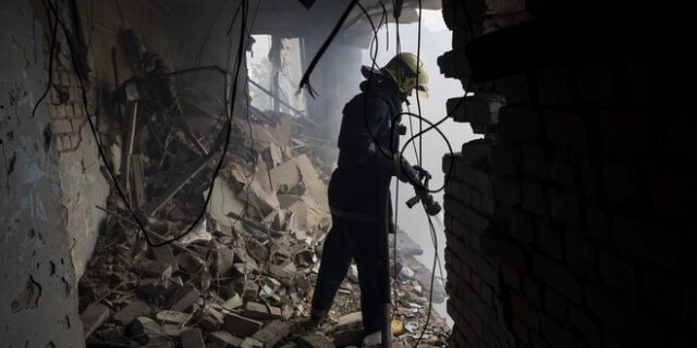 Οι Ουκρανοί συνεχίζουν να ελέγχουν το 10% της Λουγκάνσκ – Μάχες στο Χάρκοβο