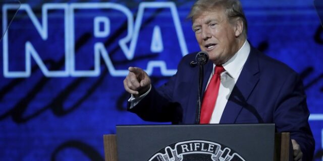 Τραμπ: Μετά το μακελειό στο Τέξας καλεί τους πολίτες “να οπλιστούν”