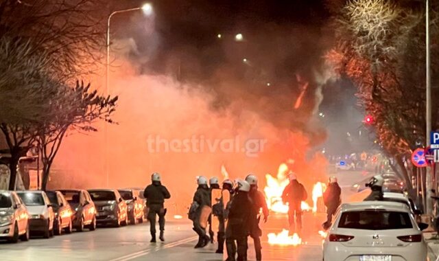 Θεσσαλονίκη: Επίθεση με μολότοφ σε αστυνομικούς – 10 προσαγωγές