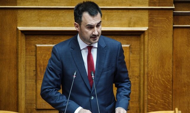 Χαρίτσης: “Ο κ. Μητσοτάκης προσβάλλει την κοινωνία και η κυβέρνηση νομοθετεί σε βάρος της”