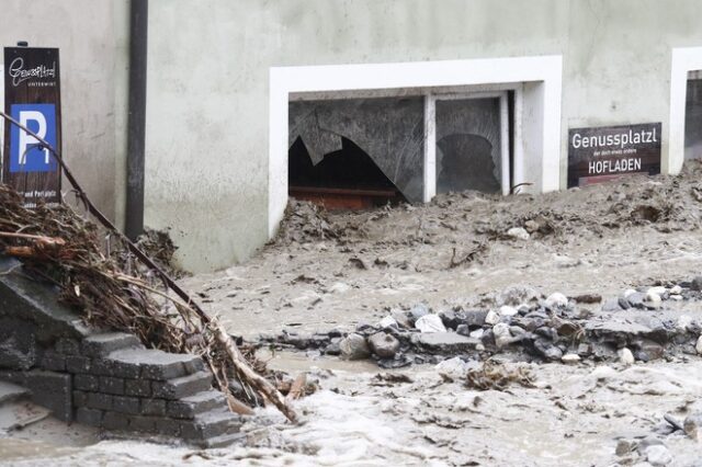Κακοκαιρία στην Αυστρία: Πλημμύρες και κατολισθήσεις – Τρία χωριά έχουν αποκλειστεί
