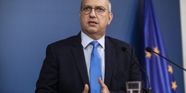 Επιχείρηση συσπείρωσης της ΝΔ μέσω Γαλλίας: Cherchez la… αυτοδυναμία