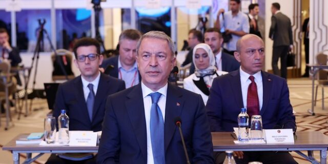 Εκτός ορίων ο Ακάρ: Επεισόδιο με Έλληνες βουλευτές για ελληνικά νησιά και Casus Belli