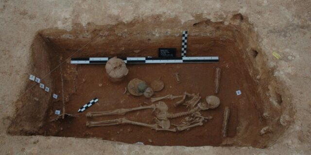 Γιατί μια “μοναδική αρχαιολογική ανακάλυψη” στην Κοζάνη πρέπει να διαβάζεις ξένα μέσα για να τη μάθεις