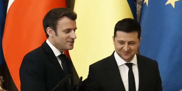 Επικοινωνία Ζελένσκι-Μακρόν: Ο “βαρύς οπλισμός” και η ένταξη της Ουκρανίας στην ΕΕ στην κορυφή της ατζέντας