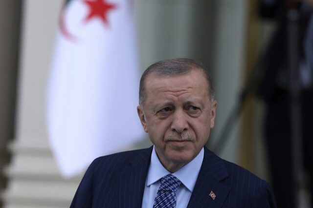 Η Τουρκία διατείνεται ότι “εξουδετέρωσε” 18 “τρομοκράτες” σε Συρία και Ιράκ