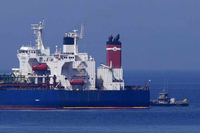 Ιράν-Ελλάς: Συνεργασία για την θαλάσσια ασφάλεια μετά την αποδέσμευση των δεξαμενοπλοίων