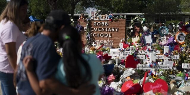 Μακελειό στο Τέξας: Σε διαθεσιμότητα ο επικεφαλής της επιχείρησης της αστυνομίας