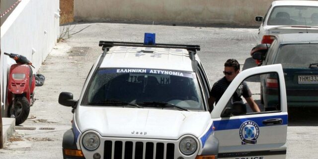 Φρίκη στη Σαντορίνη: Κρέμασαν νεκρό γατάκι στην πόρτα της προέδρου του Καμαρίου