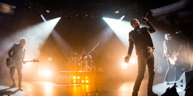 Release Athens 2022: Ο Peter Murphy πέταξε το μικρόφωνο και αποχώρησε εκνευρισμένος από τη σκηνή