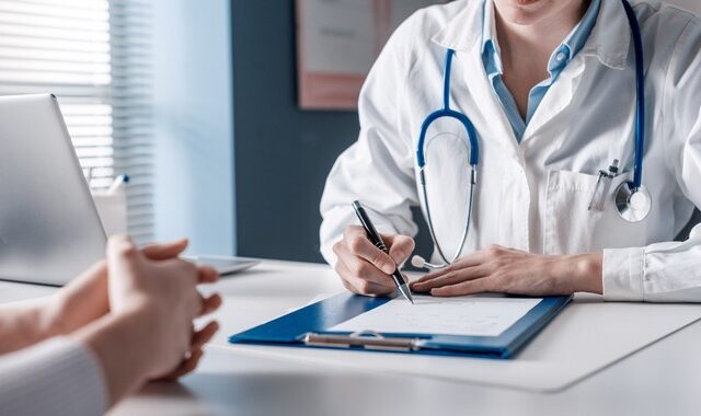 Προσωπικός Γιατρός: Ξεκινούν οι εγγραφές την 1η Ιουλίου – Πώς θα γίνονται, ποια η “ποινή” για μη ένταξη