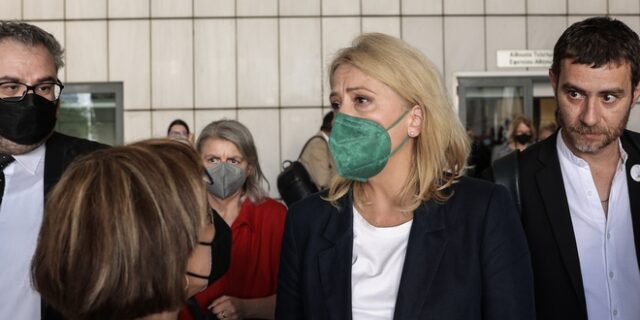 Πλημμύρες Μάνδρας: Αθώα η Ρένα Δούρου – Οκτώ καταδίκες