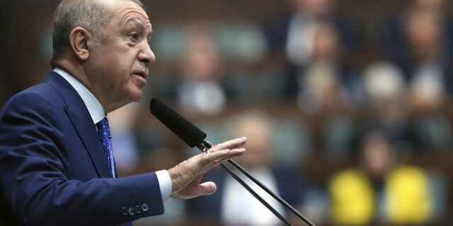 Ερντογάν: Με τον πληθωρισμό στο 73,5%, δηλώνει ότι θα συνεχίσει να μειώνει τα επιτόκια