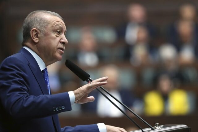 Ερντογάν: Με τον πληθωρισμό στο 73,5%, δηλώνει ότι θα συνεχίσει να μειώνει τα επιτόκια