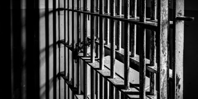 Λάρισα: Ένταση στις φυλακές – Κρατούμενοι αρνούνται να επιστρέψουν στα κελιά τους