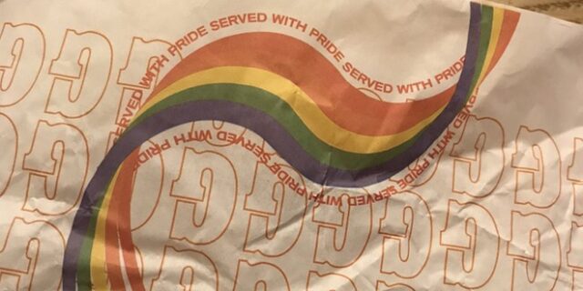 Τα Goody’s και το pride γεύμα που “κάθισε” βαρύ στους ακροδεξιούς