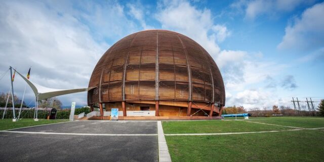 Πόλεμος στην Ουκρανία: Το CERN διακόπτει τις συμφωνίες συνεργασίας με Ρωσία και Λευκορωσία