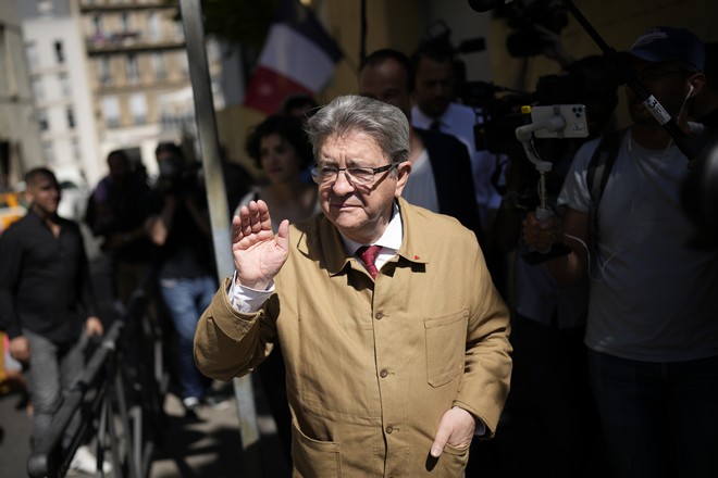 Γαλλικές εκλογές – Μελανσόν: “Πετύχαμε τον στόχο μας, να στερήσουμε από τον Μακρόν την πλειοψηφία”