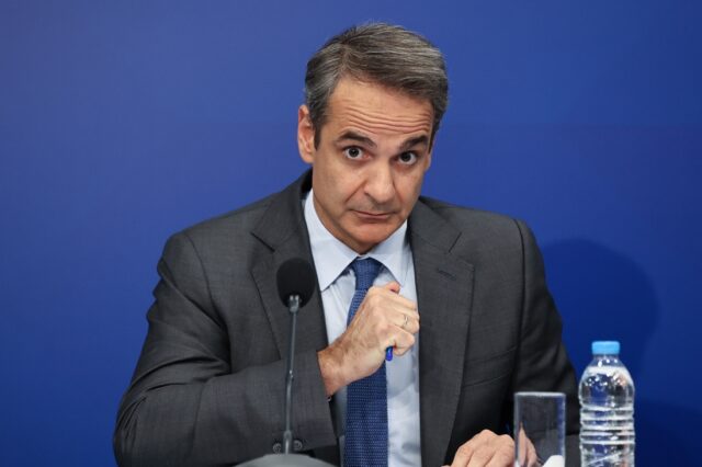 Προεκλογικός ιός “χτυπά” την κυβέρνηση