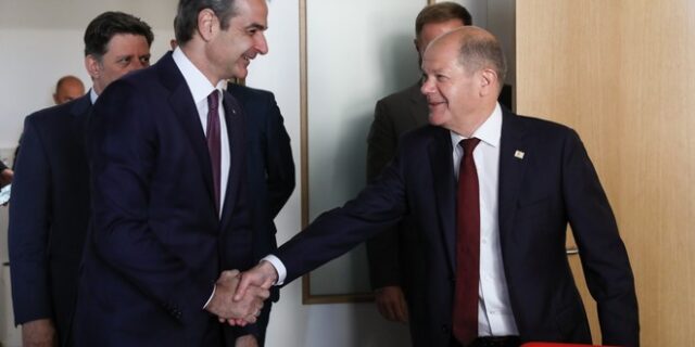 Ο Σολτς με τεθωρακισμένα, ο Ερντογάν με απειλές στα ελληνικά, εμείς με χάρτες