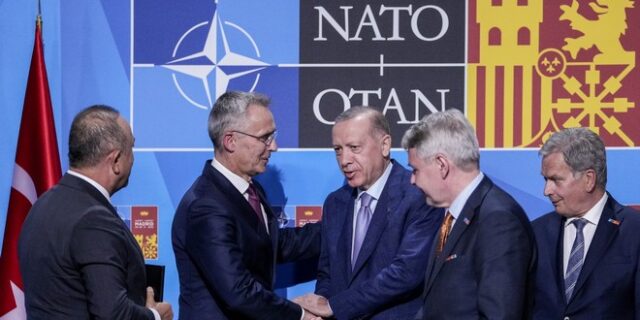 ΝΑΤΟ: Συμφωνία Τουρκίας για την ένταξη Φινλανδίας και Σουηδίας – Οι απαιτήσεις της που ικανοποιήθηκαν