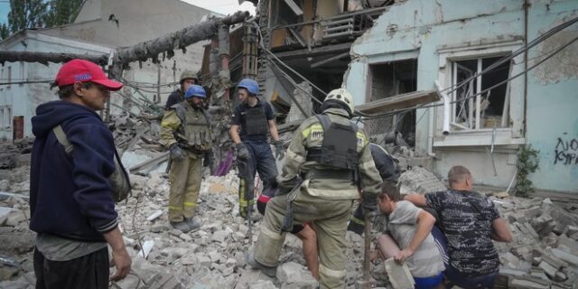 Ουκρανία: “Προσπάθεια εξαπάτησης οι προτάσεις της Ρωσίας για νέο γύρο συνομιλιών”