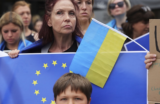 Σύνοδος Κορυφής ΕΕ: Υποψήφιες προς ένταξη Ουκρανία και Μολδαβία