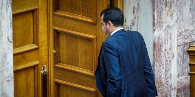Ευφυές: Τα κρούσματα πάνε στις 50.000 κι εμείς θα τα… κοιτάμε
