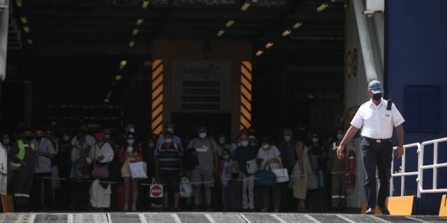 Ακτοπλοϊκά εισιτήρια: Τι ισχύει φέτος για τις εκπτώσεις σε αναπληρωτές εκπαιδευτικούς