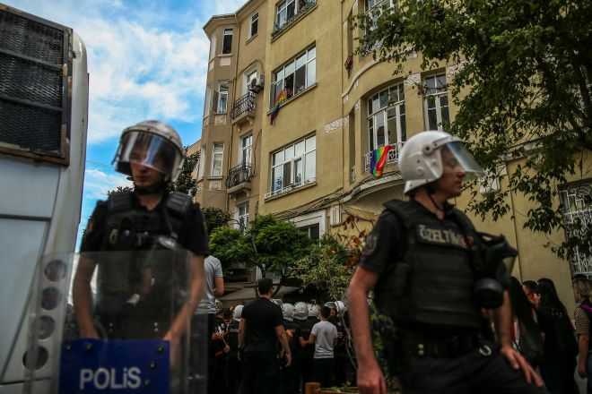 Τουρκία: Έφοδοι της αστυνομίας και 200 συλλήψεις πριν από το Pride στην Κωνσταντινούπολη