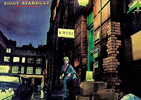 David Bowie: 50 χρόνια Ziggy Stardust – Το όνομα που δεν οφείλεται στον Iggy Pop και η προφητική αλληγορία