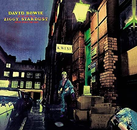 David Bowie: 50 χρόνια Ziggy Stardust – Το όνομα που δεν οφείλεται στον Iggy Pop και η προφητική αλληγορία