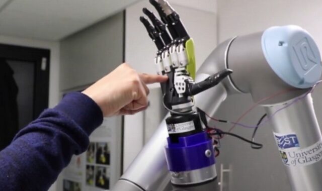 Ηλεκτρονικό δέρμα που νιώθει “πόνο”, ανοίγει τον δρόμο για μία νέα γενιά ρομπότ