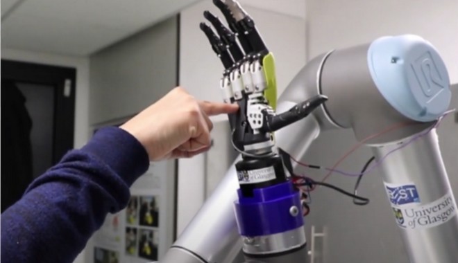 Ηλεκτρονικό δέρμα που νιώθει “πόνο”, ανοίγει τον δρόμο για μία νέα γενιά ρομπότ