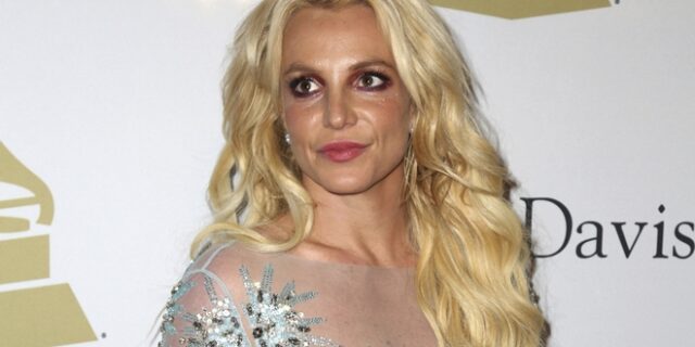 Μπρίτνεϊ Σπίαρς: Η “πασαρέλα” με λεοπάρ μπικίνι και η αφιέρωση στον Τζάστιν Μπίμπερ