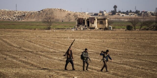 Συρία: Το Ισλαμικό Κράτος ανέλαβε την ευθύνη για την πολύνεκρη επίθεση σε λεωφορείο